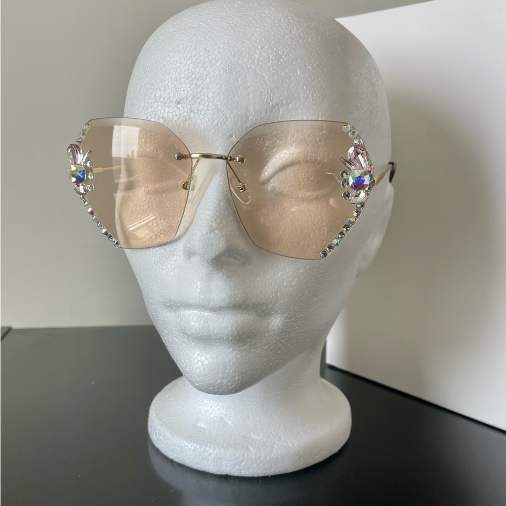Elegant Crystal-Embellished Sunglasses